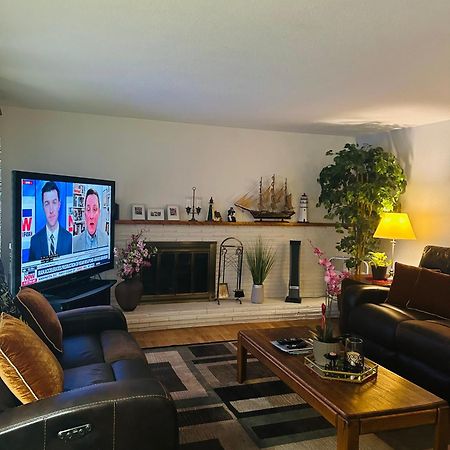 Emerald City 3 Bedroom 1 Bath Home ยูจีน ภายนอก รูปภาพ