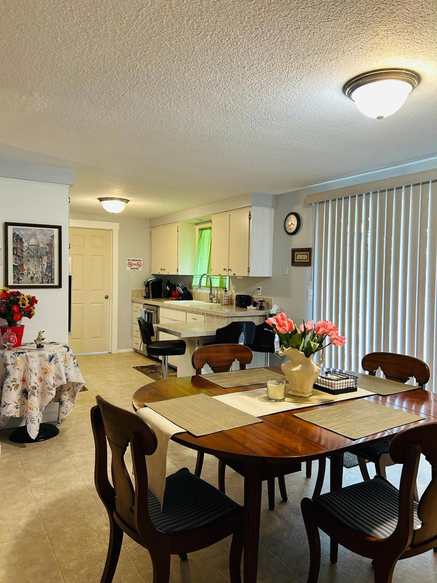 Emerald City 3 Bedroom 1 Bath Home ยูจีน ภายนอก รูปภาพ
