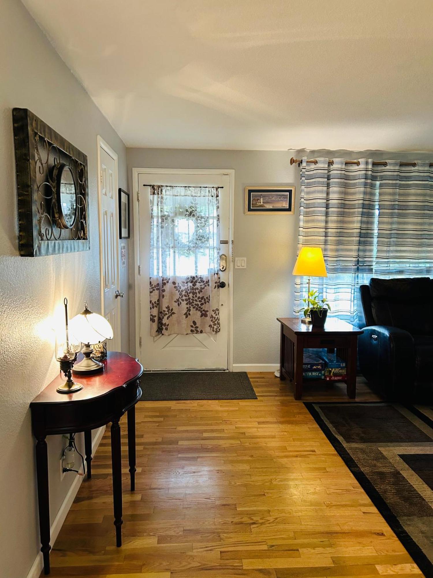 Emerald City 3 Bedroom 1 Bath Home ยูจีน ภายนอก รูปภาพ