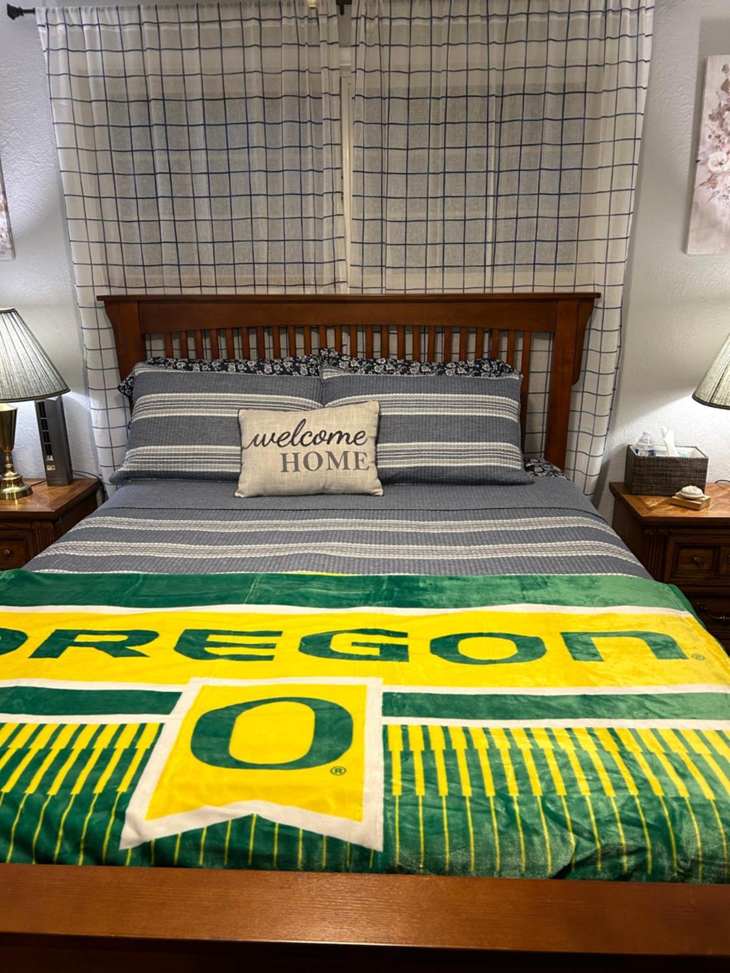 Emerald City 3 Bedroom 1 Bath Home ยูจีน ภายนอก รูปภาพ